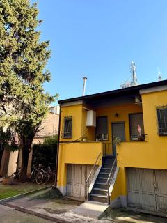 Gionas - Casa indipendente in zona strategica - Milan - 0