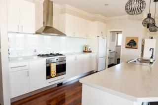 Freestanding house with ocean view - Port Campbell - 7