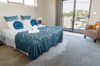 Freestanding house with ocean view - Port Campbell - 4