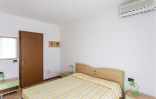 1 Bedroom Lovely Apartment In Bibione - Bibione - 7