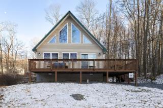 Three Pines Chalet- A Family's Mountain Retreat in Arrowhead Lakes - Thornhurst - 0