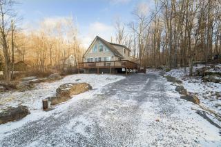 Three Pines Chalet- A Family's Mountain Retreat in Arrowhead Lakes - Thornhurst - 9