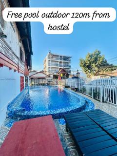 Vangvieng Rock Backpacker Rooftop Hostel - Vang Vieng - 0