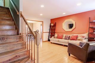 Mountain View-Steam Shower-2 Tier Patio- King Bed - 2