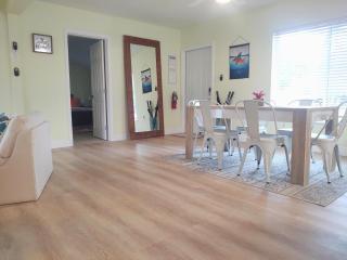 Family, Couples Retreat near Airport, Cruise Port & Beaches - Fort Lauderdale - 0