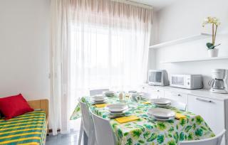 2 Bedroom Gorgeous Apartment In Bibione - 9