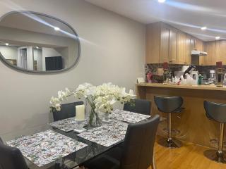 Entire Basement Apartment - Toronto - 4