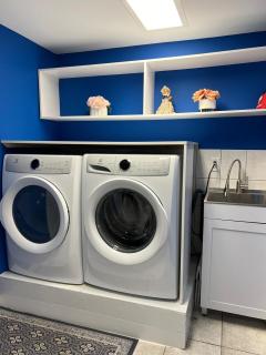 Entire Basement Apartment - 4