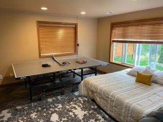 2 King Bed, Kitchenette, Game Area, Living Room, Office Room, Backyard - Bothell - 5