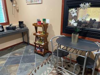 2 King Bed, Kitchenette, Game Area, Living Room, Office Room, Backyard - Bothell - 4