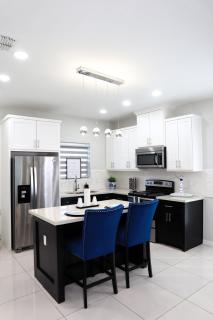 3BR Home Located In Uptown Edinburg - Edinburg - 9