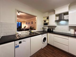 Mia Place in Tower Hill, 2 Double Beds, Max 4 people, FREE parking available upon request, Great Location - Londra - 6