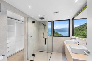 Hidden Paradise in Christchurch - Lyttelton - 1