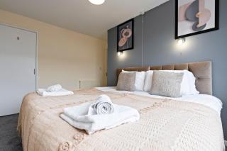 8Guests-3BR-Parking-FamilyFriendly-NearAirport - 9