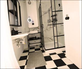 Bold and Beautiful Duplex Apartment in Central Brussels - 5