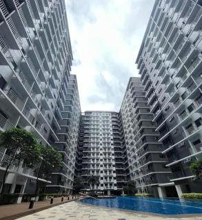 Cozy Minimalist Unit at SMDC Shore 3 - 1