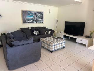 Strand Marina-Ground Floor with Courtyard - Townsville - 6