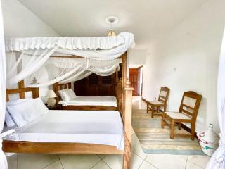 VITA'S Beach House - Ukunda - 1