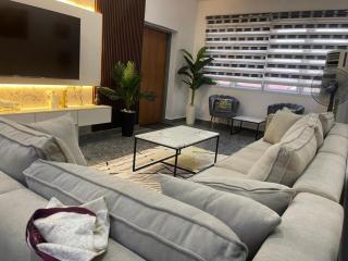 Luxury 3 Bedroom apartment - 9