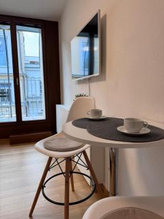 Modern old town studio - Balcony, Coffee, Wifi - Vinohrady - 3