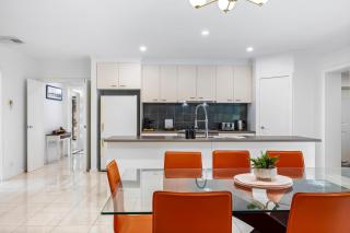 The Canadian Escape Ballarat - Up to 10 guests - 8