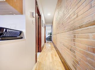 Great 3B unit on Saint-Urbain - Montreal - 1