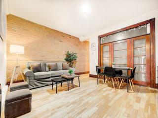 Great 3B unit on Saint-Urbain - Montreal - 7
