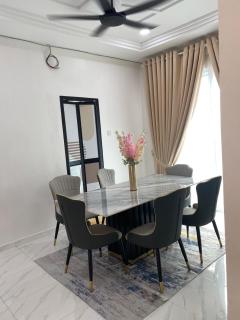 Ras Garden Homestay - - 8