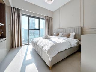 Amazing 1 Bedroom in Burj Royale Downtown - 9