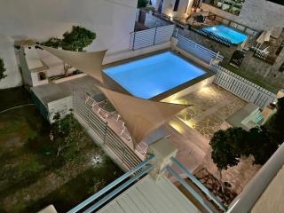 Villa Danae - Seaside Villa with Pool & Hot Tub - Piso Livadi - 7