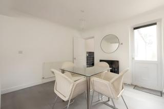 Lovely 2 Bed Room House in Grays - Grays Thurrock - 6