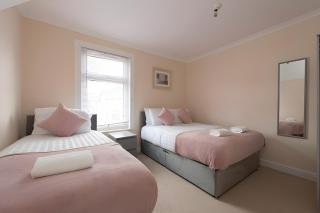 Lovely 2 Bed Room House in Grays - Grays Thurrock - 1