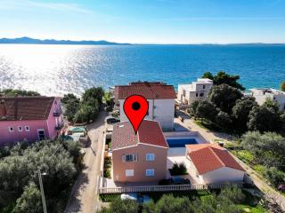 Coco Villa & apartments with heated pool - Kožino - 9