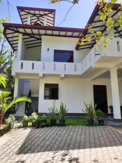 Dream Home Holiday Stay - Hikkaduwa - 0