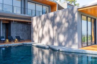 Villa Maan Ingfah 5BR Hilltop Pool Villa with Panoramic Chalong Bay Views - Ban Na Kok - 8