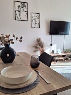 Pnoe Apartments - Kato Loutraki - 6