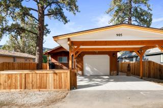 Rustic Cabin Mountain Escape by MariamsBnb - 2
