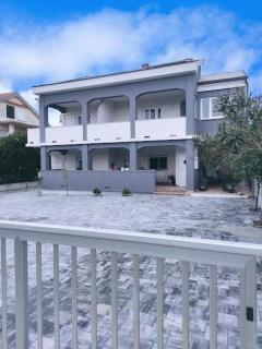 apartments VIGI - II - Povljana - 1
