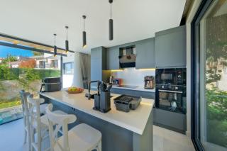 Amazing Luxurious Villa Bali Faralya by Luxury Group - Faralya - 4