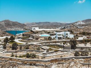 On The Rocks Villas Ios - Ios Chora - 8