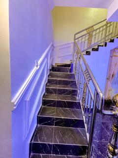 A Classy Room - The Paletinos - 5