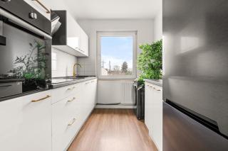 Smart Home - Near Essen, Oberhausen, Bottrop - Perfect for 6 Guests! Balcony - Netflix - Smart TV - - 1