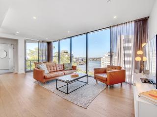 Lovely 2 Bedroom Executive Apartment - Brisbane - 0