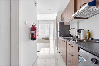 Cozy Nook Suite in Masdar City - Abu Dhabi - 6