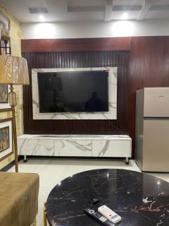 Facing Eiffel Tower Luxury one bedroom apartment available for rent - Lahore - 5