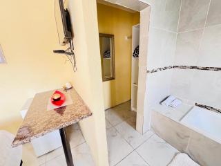 Oteng Lifestyle BnB - Rustenburg - 1