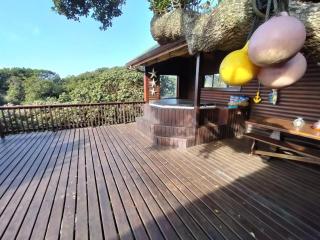 Bon-up-a-Tree log house with jacuzzi ocean views - Port Edward - 8