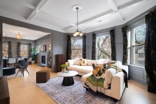 Elegant and Chic 2Bed 2Bath steps from the lake! - Chicago - 3