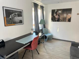Miracle House mit Terrasse, Parkplatz & Top-Ausstattung in Leonberg - Leonberg - 5