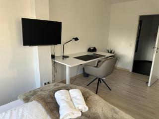 Miracle House 160qm Terrasse, Parkplatz & Internet 100mBit -SELF CHECK IN- - 1